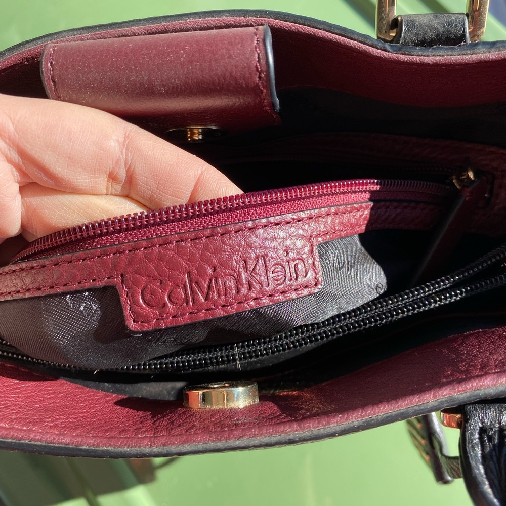 Calvin Klein Maroon/Black handbag - Picture 6 of 6